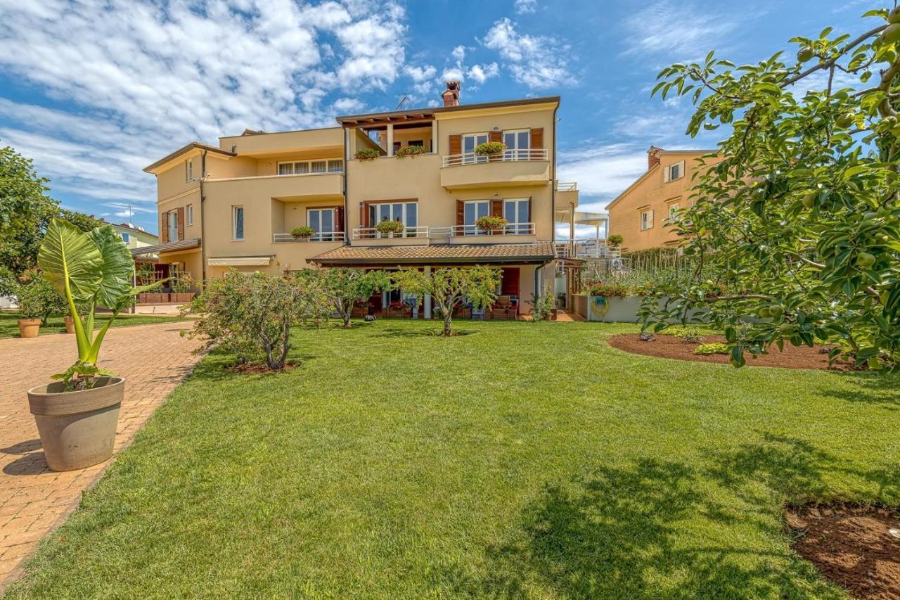 Apartment Complex Irena With Pool Poreč Dış mekan fotoğraf