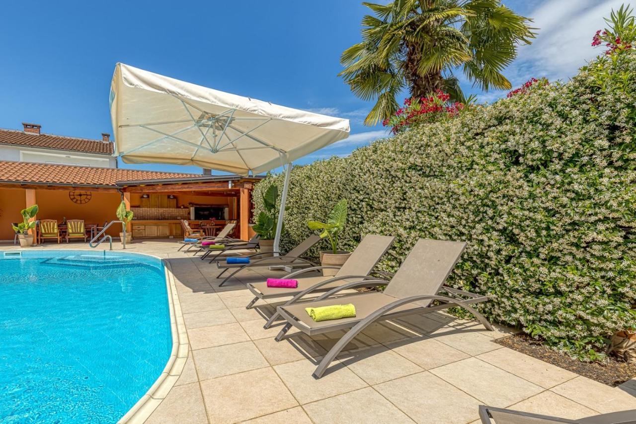 Apartment Complex Irena With Pool Poreč Dış mekan fotoğraf